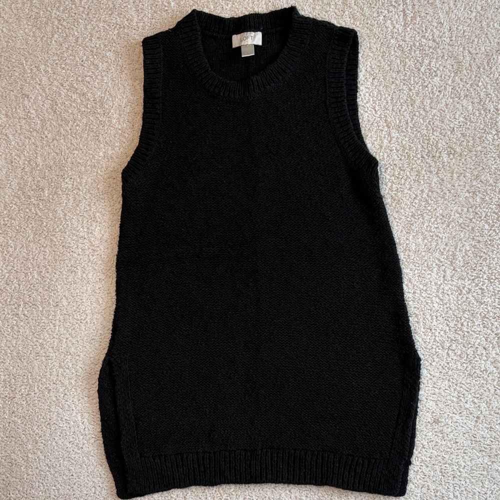 LOFT Black Sleeveless Sweater